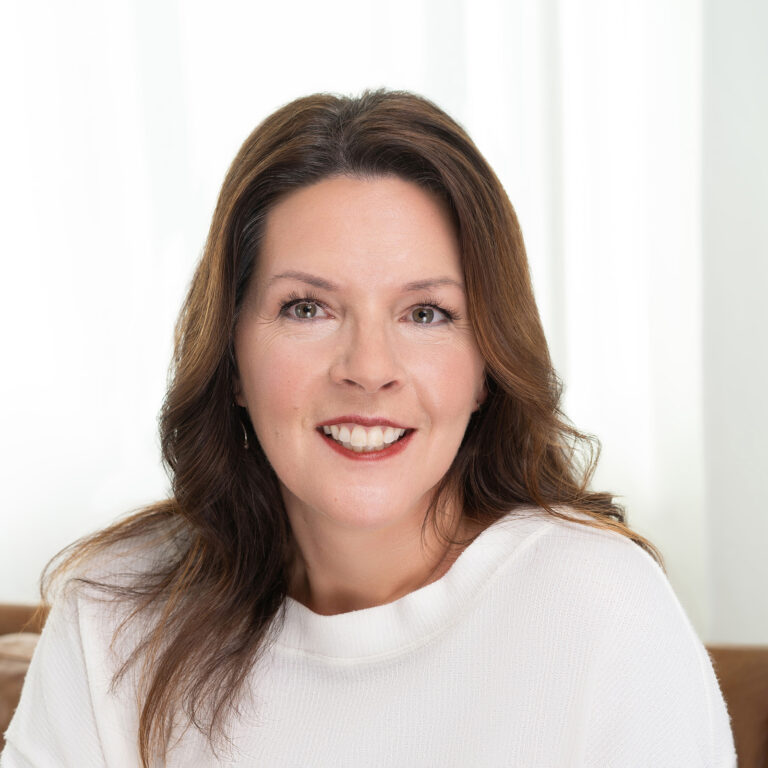 20231119 023 square copy 768x768