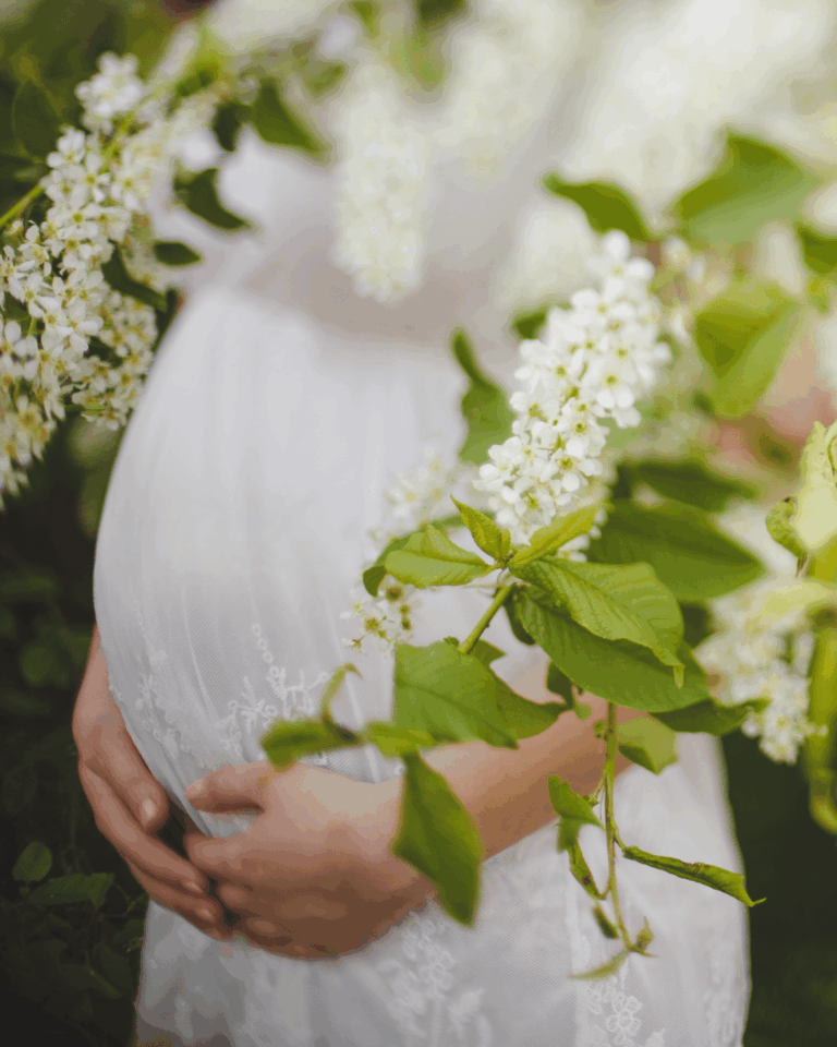 Pregnant belly2 2 768x960