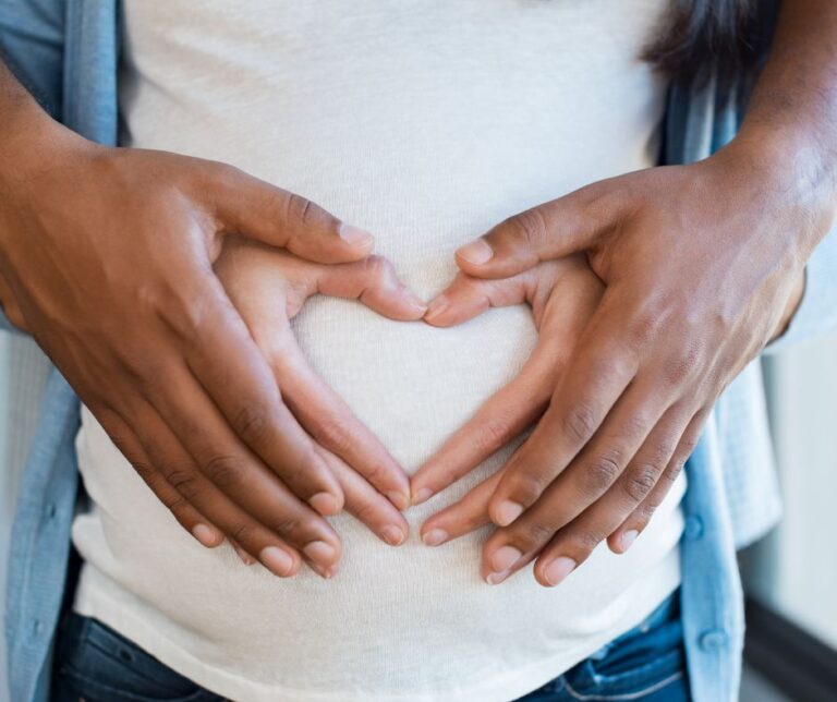 Pregnant Couples Post Pics 768x644